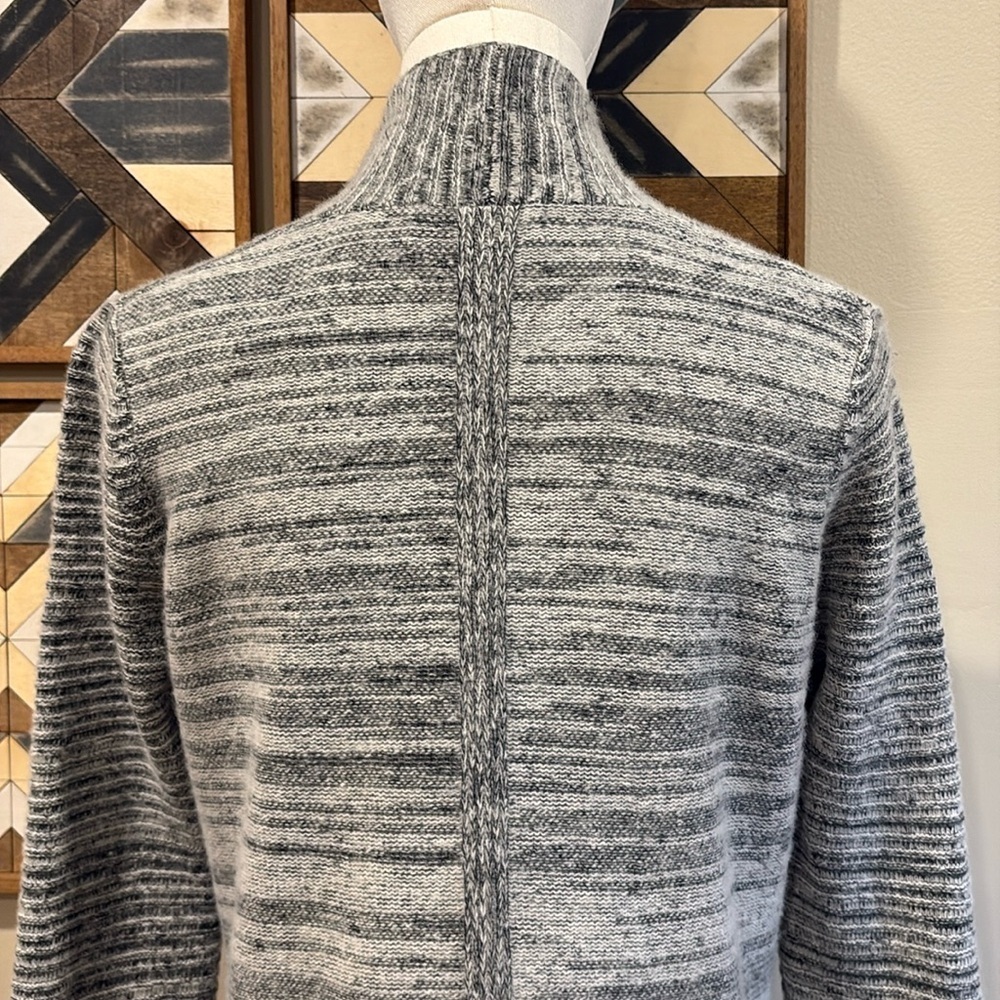 Banana Republic Merino Wool Blend Cardigan Sweater Grey XS - Picture 6 of 8